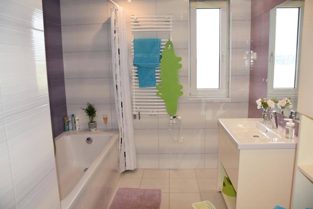 Panorama Apartman Velence Exterior photo